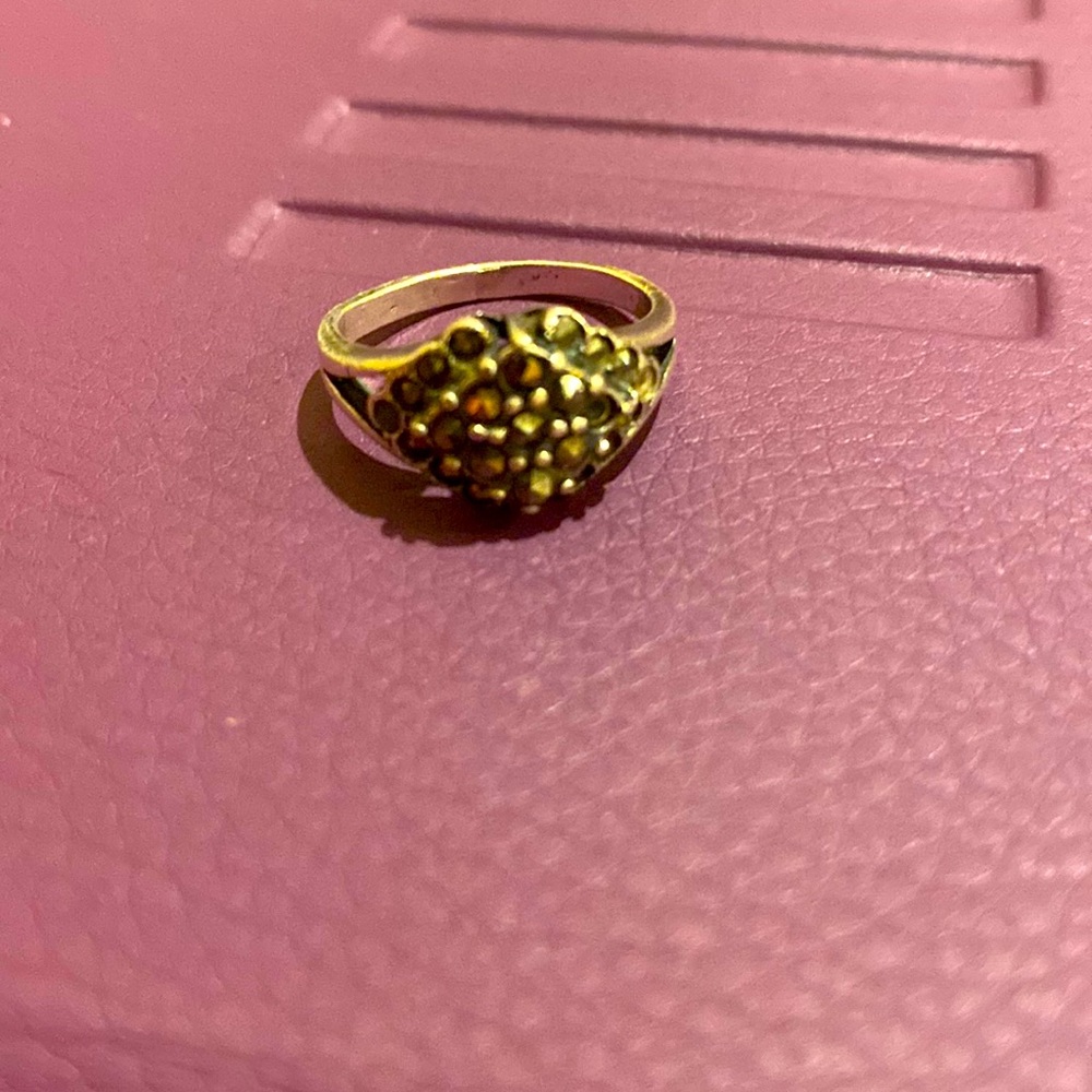 Beautiful silver 925 ring size 5